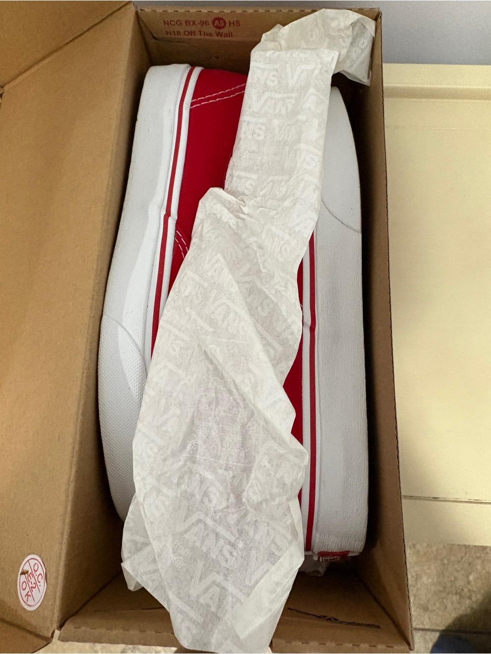 Vans Classic Low-Top Canvas Sneakers - Picture 7 of 8